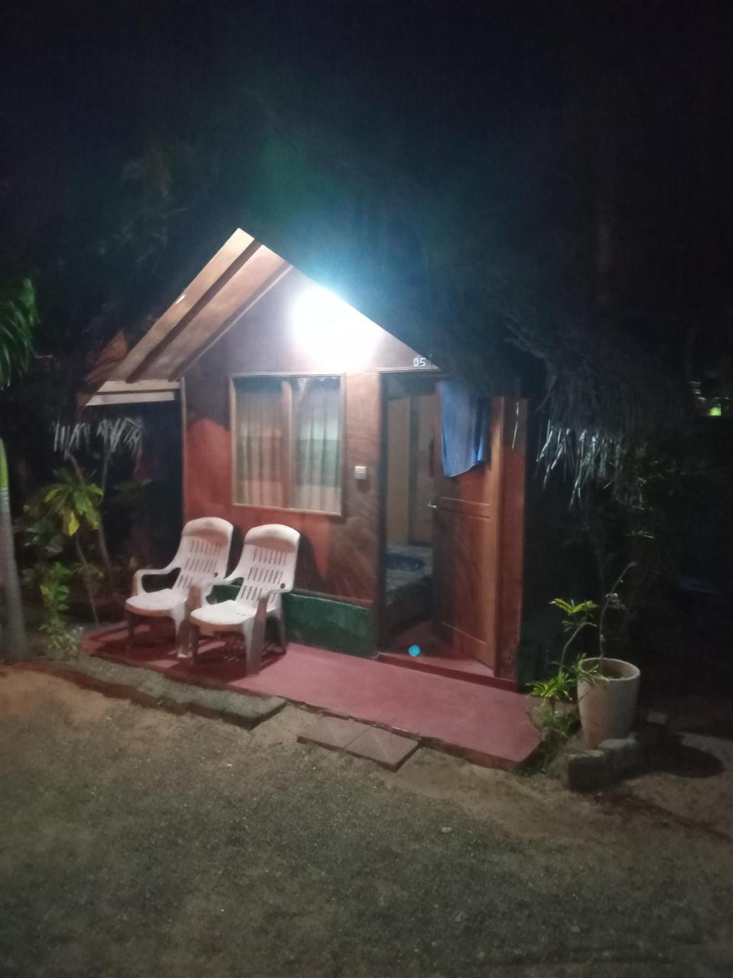 Hotel Blue Ocean Cabana Trincomalee Esterno foto